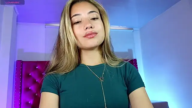 amy ker m online show from April 4, 8:28 pm