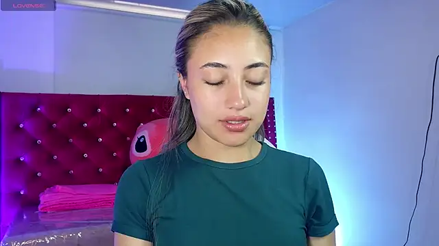 Snapshot of amy_ker_m chatting on April 28, 9:53 pm amy ker m online show from April 28, 9:53 pm