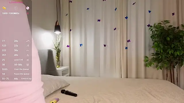 IeshaBurow online show from February 23, 1:47 am