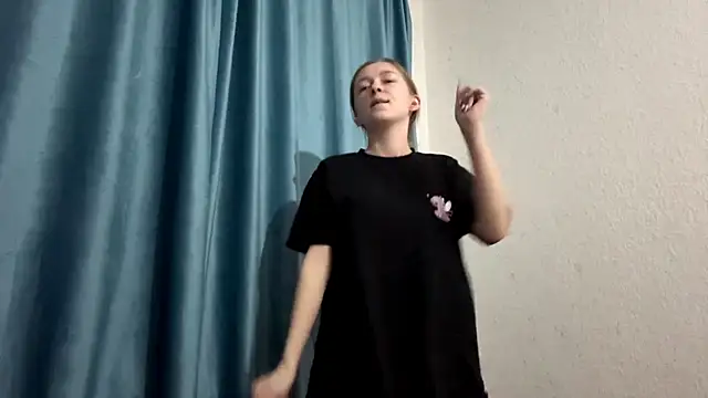 StaticBliss online show from March 4, 6:47 pm