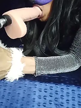 TRANSY WITH GIRL online show from February 17, 6:03 pm