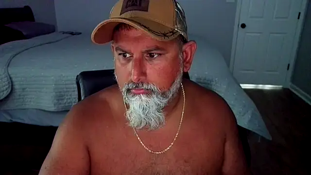 Snapshot of Brownmagic48 chatting on July 6, 3:14 pm Brownmagic48 online show from July 6, 3:14 pm