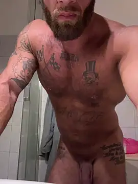 Snapshot of Tiziano94 chatting on July 14, 4:13 pm Tiziano94 online show from July 14, 4:13 pm