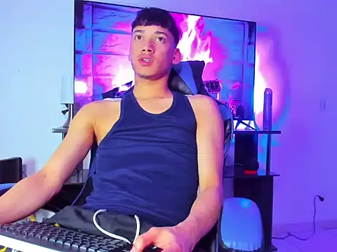 Lyam Russo online show from March 17, 5:22 am