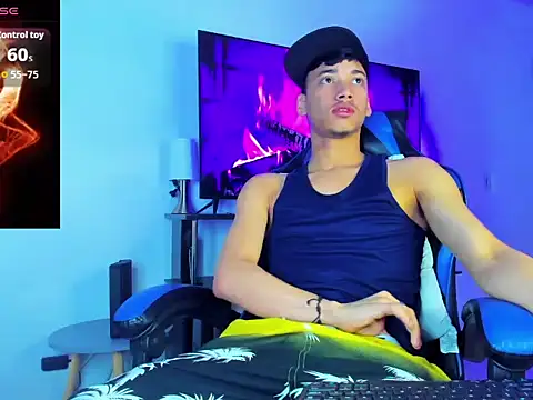 Lyam Russo online show from March 28, 6:13 am