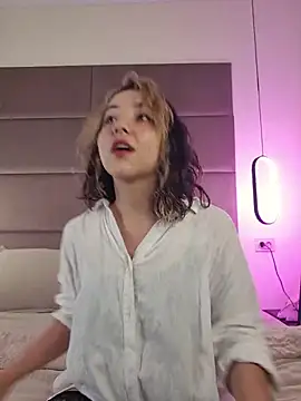 Snapshot of SweetElya chatting on July 27, 7:26 am SweetElya online show from July 27, 7:26 am