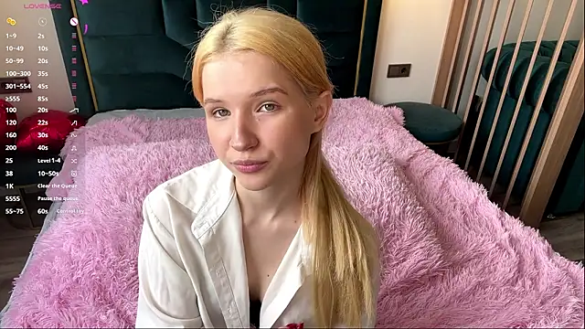 PrincessSwelgart online show from March 30, 1:23 pm