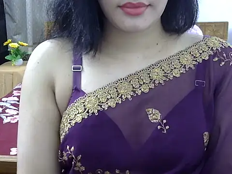 Snapshot of Sanaira_1999 chatting on June 4, 12:00 pm Sanaira 1999 online show from June 4, 12:00 pm