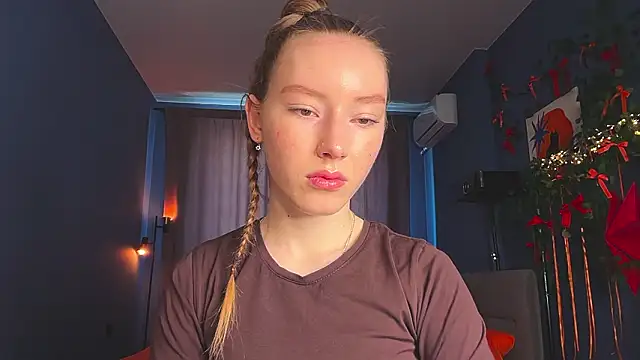 Snapshot of Anna_Kare chatting on March 2, 10:11 am Anna Kare online show from March 2, 10:11 am