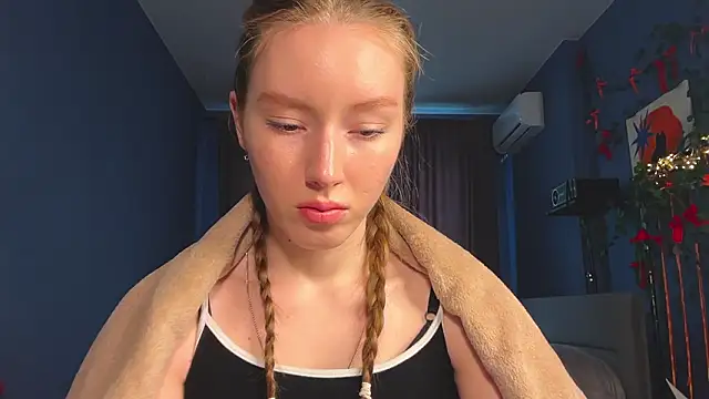 Snapshot of Anna_Kare chatting on March 5, 12:45 pm Anna Kare online show from March 5, 12:45 pm