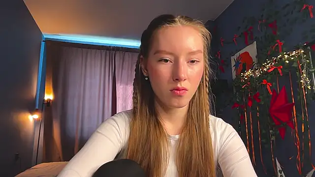 Snapshot of Anna_Kare chatting on March 8, 7:34 am Anna Kare online show from March 8, 7:34 am