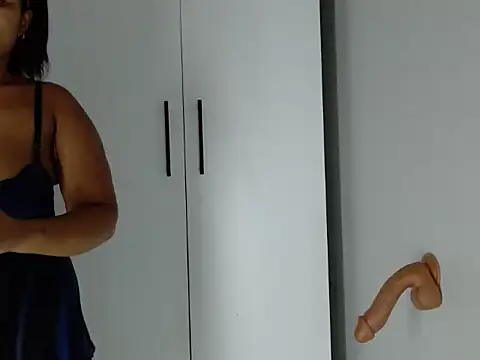 Loyal Sashaa online show from February 24, 5:27 am