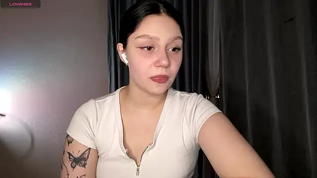 RaquelsHusband online show from March 4, 2:23 pm