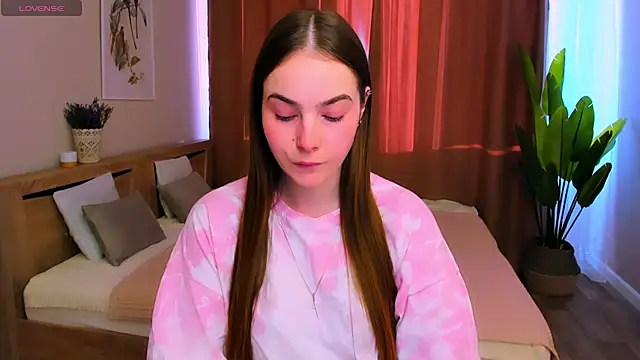 Maddy Wood  online show from March 9, 2:21 pm