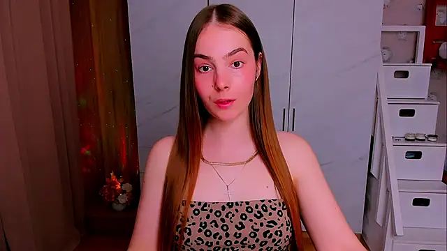 Snapshot of Maddy_Wood_ chatting on April 28, 4:34 pm Maddy Wood online show from April 28, 4:34 pm