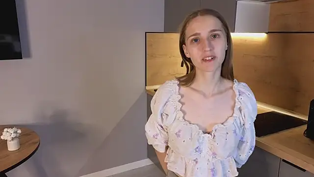 AshleyyJones online show from April 4, 2:03 pm