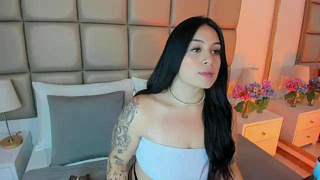annybentleii online show from May 27, 7:11 pm