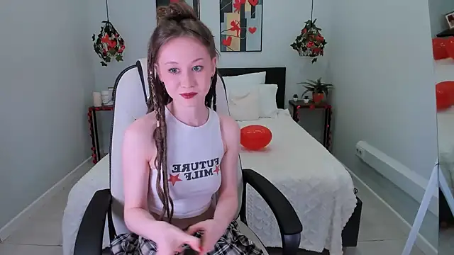 tsunamy pink online show from February 16, 4:58 pm