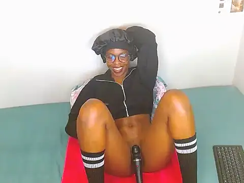 Snapshot of ChocoSlenderXXX chatting on July 17, 12:17 am ChocoSlenderXXX online show from July 17, 12:17 am