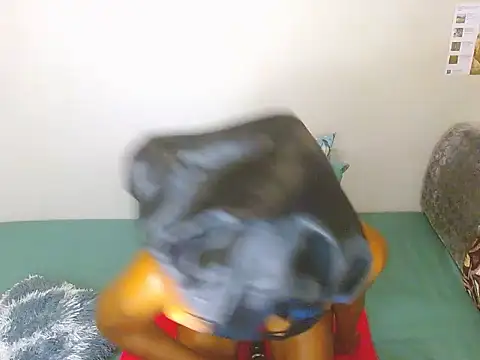 Snapshot of ChocoSlenderXXX chatting on July 23, 3:32 pm ChocoSlenderXXX online show from July 23, 3:32 pm