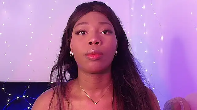 Lunaruiz online show from March 5, 8:38 pm