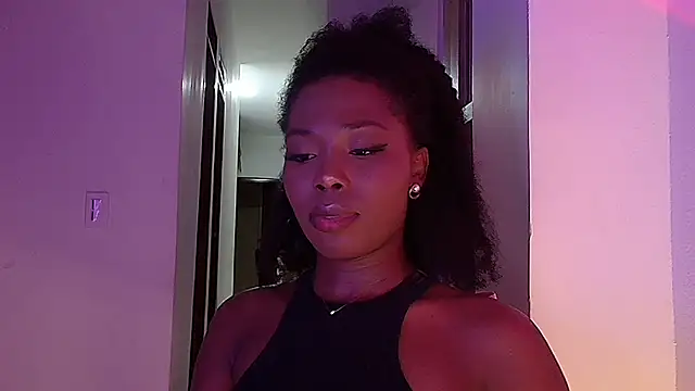 Lunaruiz online show from March 6, 8:44 am