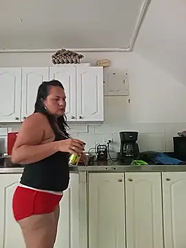 Snapshot of Mishell_Perez chatting on February 21, 7:15 pm Mishell Perez online show from February 21, 7:15 pm