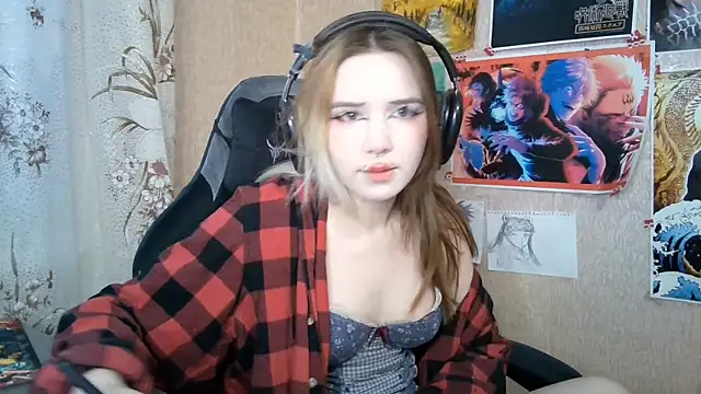 Snapshot of MilaTyan chatting on April 25, 3:09 pm MilaTyan online show from April 25, 3:09 pm