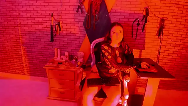 hillary bigbutt online show from April 22, 11:45 am