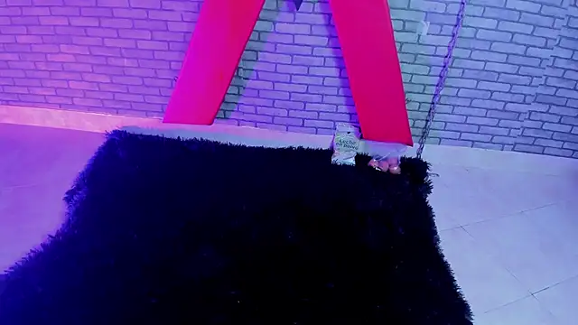 hillary bigbutt online show from April 24, 10:50 am