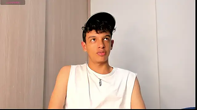 Maxfrost1 online show from February 22, 8:29 pm