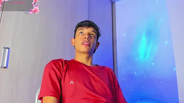 Maxfrost1 online show from April 19, 9:28 pm