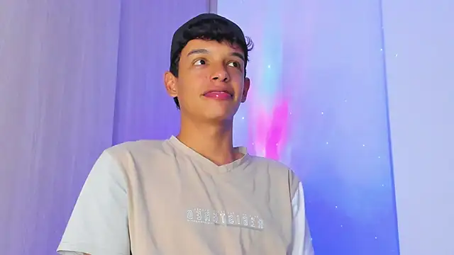 Maxfrost1 online show from April 24, 1:41 am