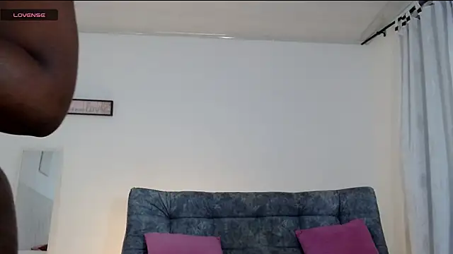 samantha arias online show from March 7, 1:41 pm