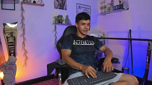 Rob zaens33 online show from March 24, 3:06 pm