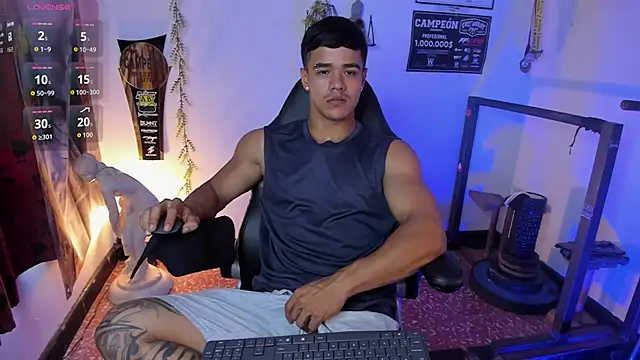 Rob zaens33 online show from April 22, 2:40 pm