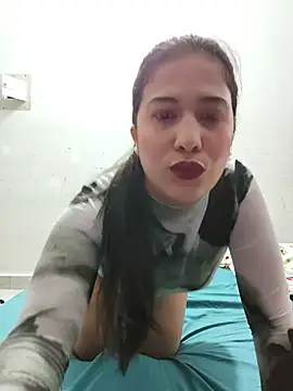 Snapshot of luna29 chatting on May 22, 3:13 am luna29 online show from May 22, 3:13 am