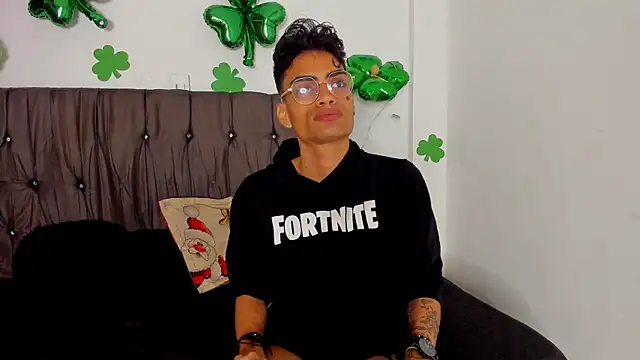 Gay Red Room online show from April 18, 2:59 am