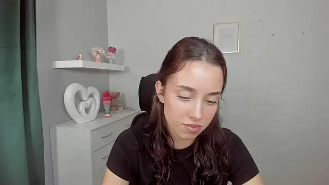 AdeleSolo online show from April 23, 5:41 am