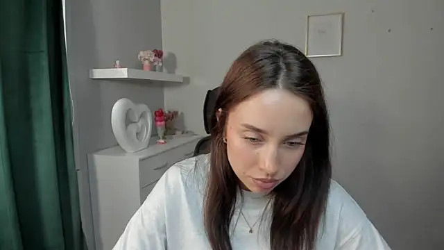 AdeleSolo online show from April 30, 12:44 pm