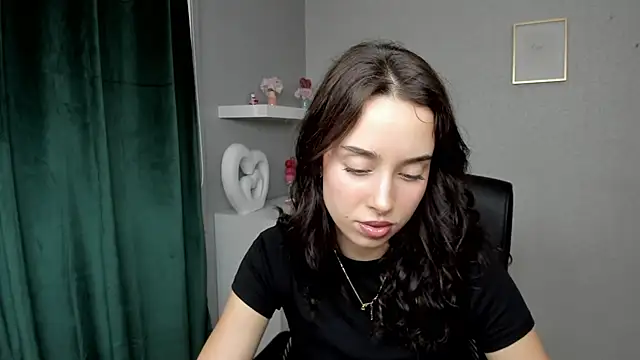 AdeleSolo online show from June 10, 6:23 am
