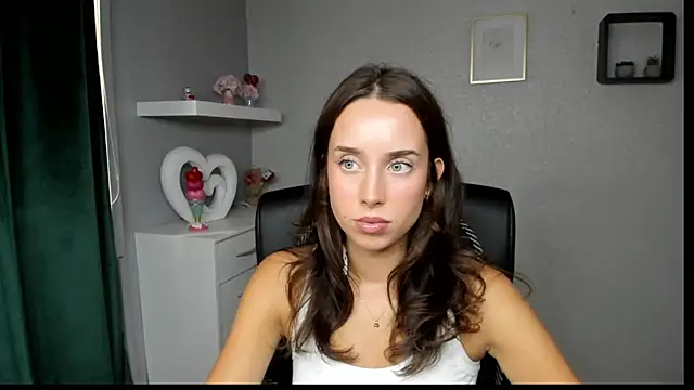 Snapshot of AdeleSolo chatting on July 24, 12:36 pm AdeleSolo online show from July 24, 12:36 pm