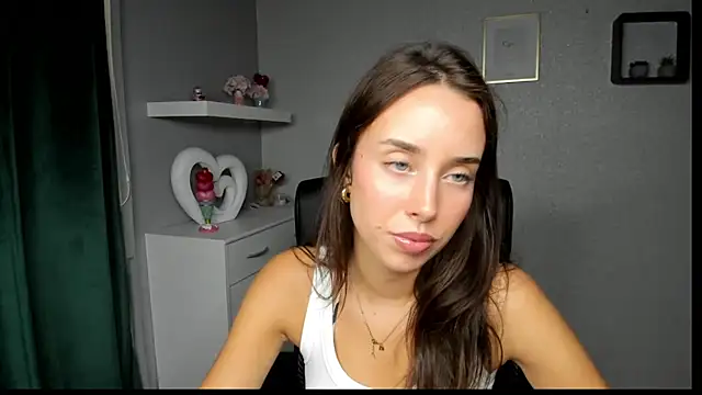 Snapshot of AdeleSolo chatting on July 25, 6:44 am AdeleSolo online show from July 25, 6:44 am