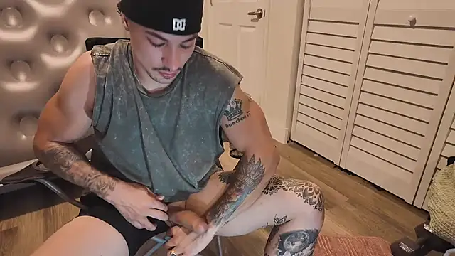 Alejandrosolerxxx online show from March 7, 8:39 pm