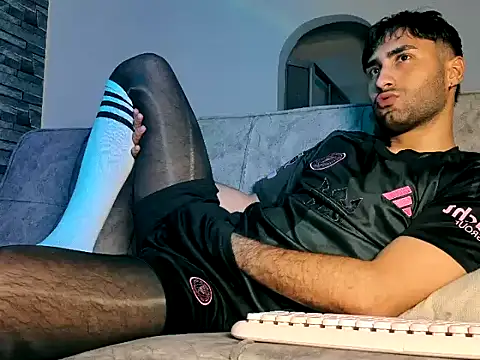 Snapshot of Justdavid_ chatting on July 9, 2:04 am Justdavid online show from July 9, 2:04 am
