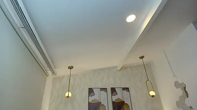 BellaMillers online show from April 22, 6:31 pm