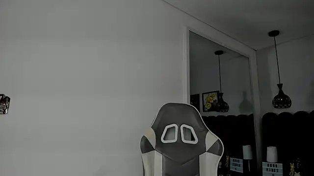 Bella  Peach online show from April 20, 3:09 am