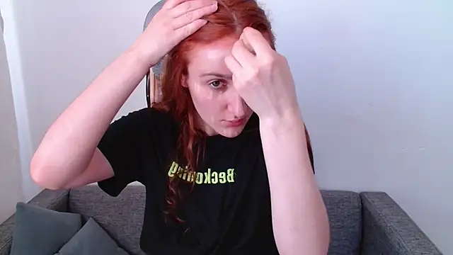 Snapshot of miay_here_ chatting on June 12, 9:41 am miay here online show from June 12, 9:41 am