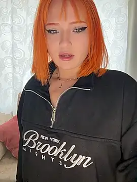 alysson As online show from August 4, 7:38 pm