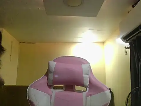 Luna Moonfang online show from April 14, 3:51 pm